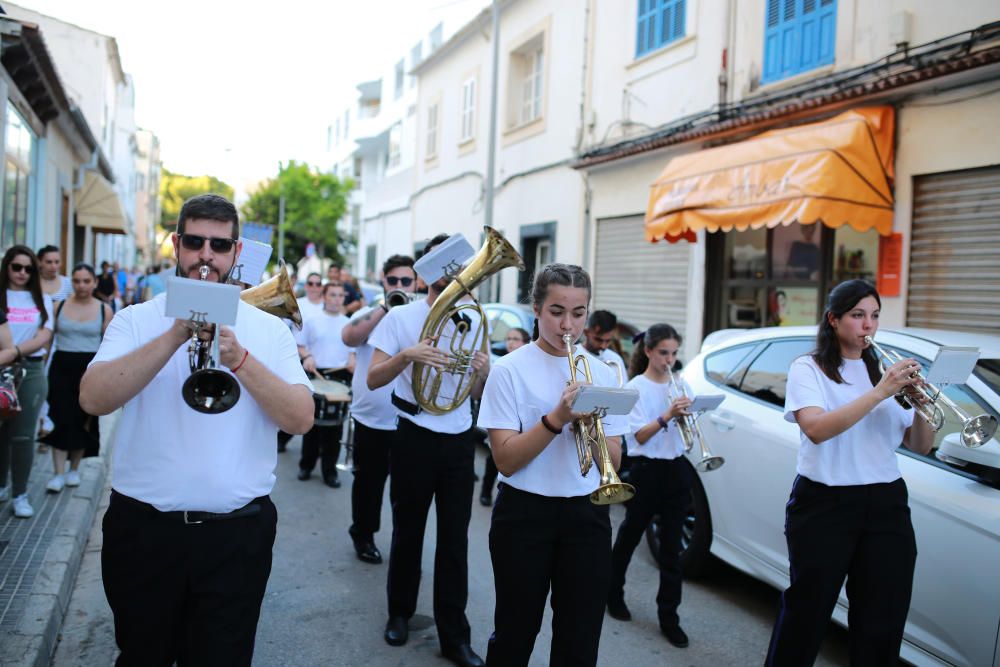 Tradicional procesión marítima en Can Pastilla