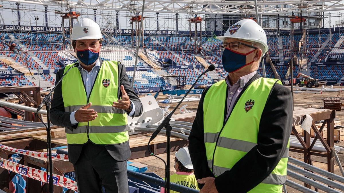 Ribó pide acabar el nuevo Mestalla durante su visita al Ciutat de Valencia