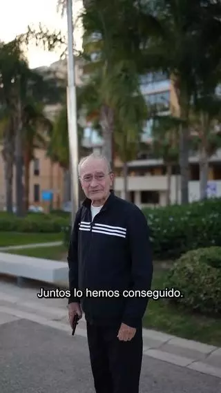 De la Torre se graba en chándal y de camino a la piscina para anunciar que volverá a presentarse a las elecciones: "Mientras la salud me acompañe, aquí estaré"