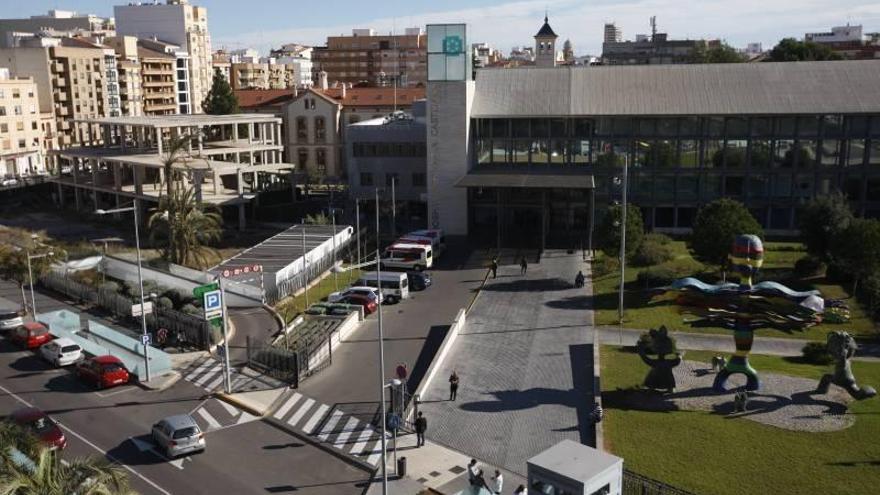 El Hospital Provincial realiza 400 desensibilizaciones a pacientes de cáncer alérgicos a la quimioterapia