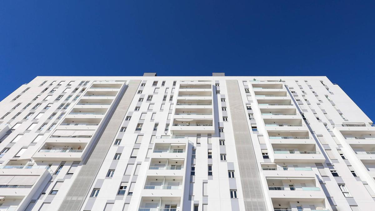 Edificio de viviendas en alquiler en el barrio de Turianova de València.