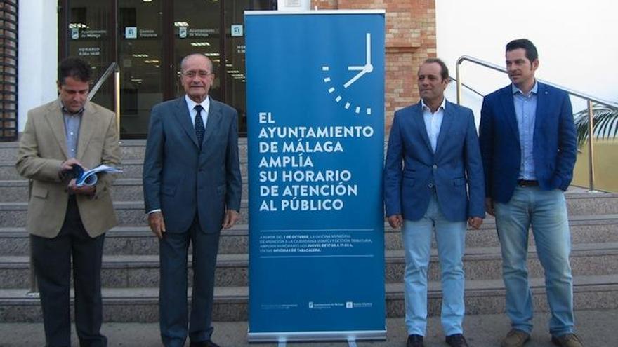 Carlos Conde, De la Torre, Cassá y Alejandro Carballo en Gestrisam de Tabacalera, que ampliará su horario para abrir también por las tardes.