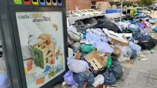 Figueres: una setmana amb deixalles als carrers