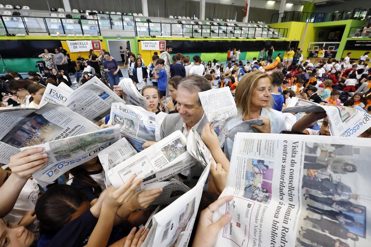 XI Premios «FARO DA ESCOLA» 2026: cientos de pequeños aprendices de periodismo en Navia