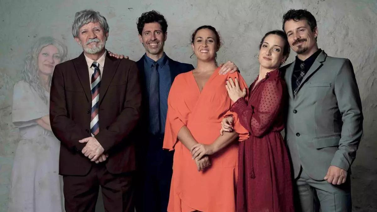 El reparto de la obra 'Lo más hermoso todavía', de Alquibla Teatro.
