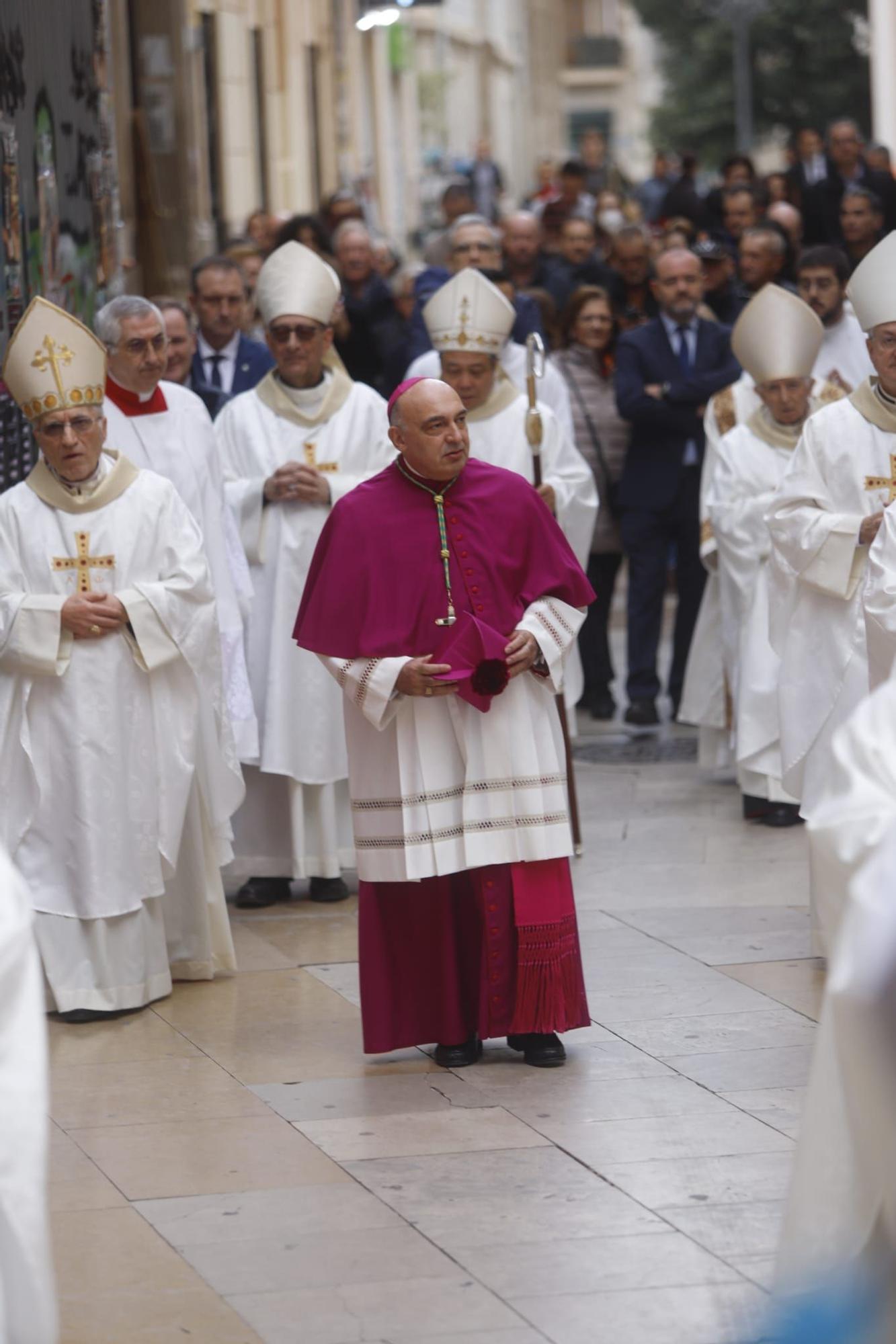 El nuevo arzobispo de València toma posesión en la catedral