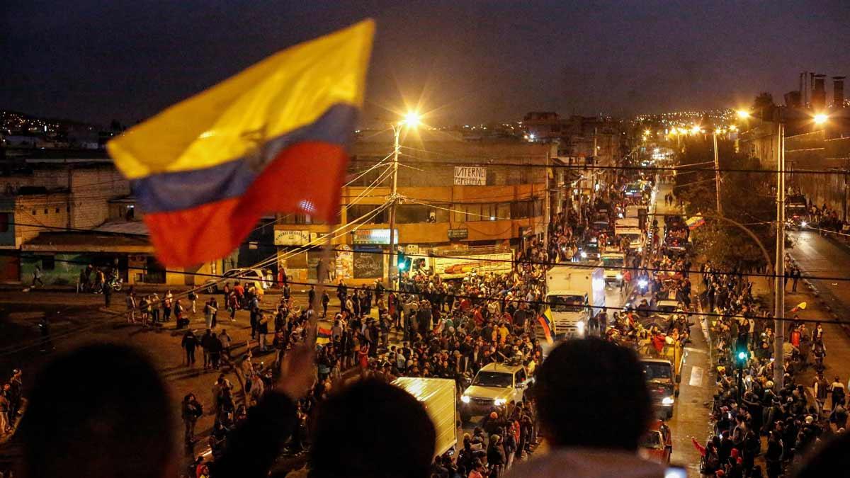 Protestas en Ecuador por el aumento del precio del combustible.