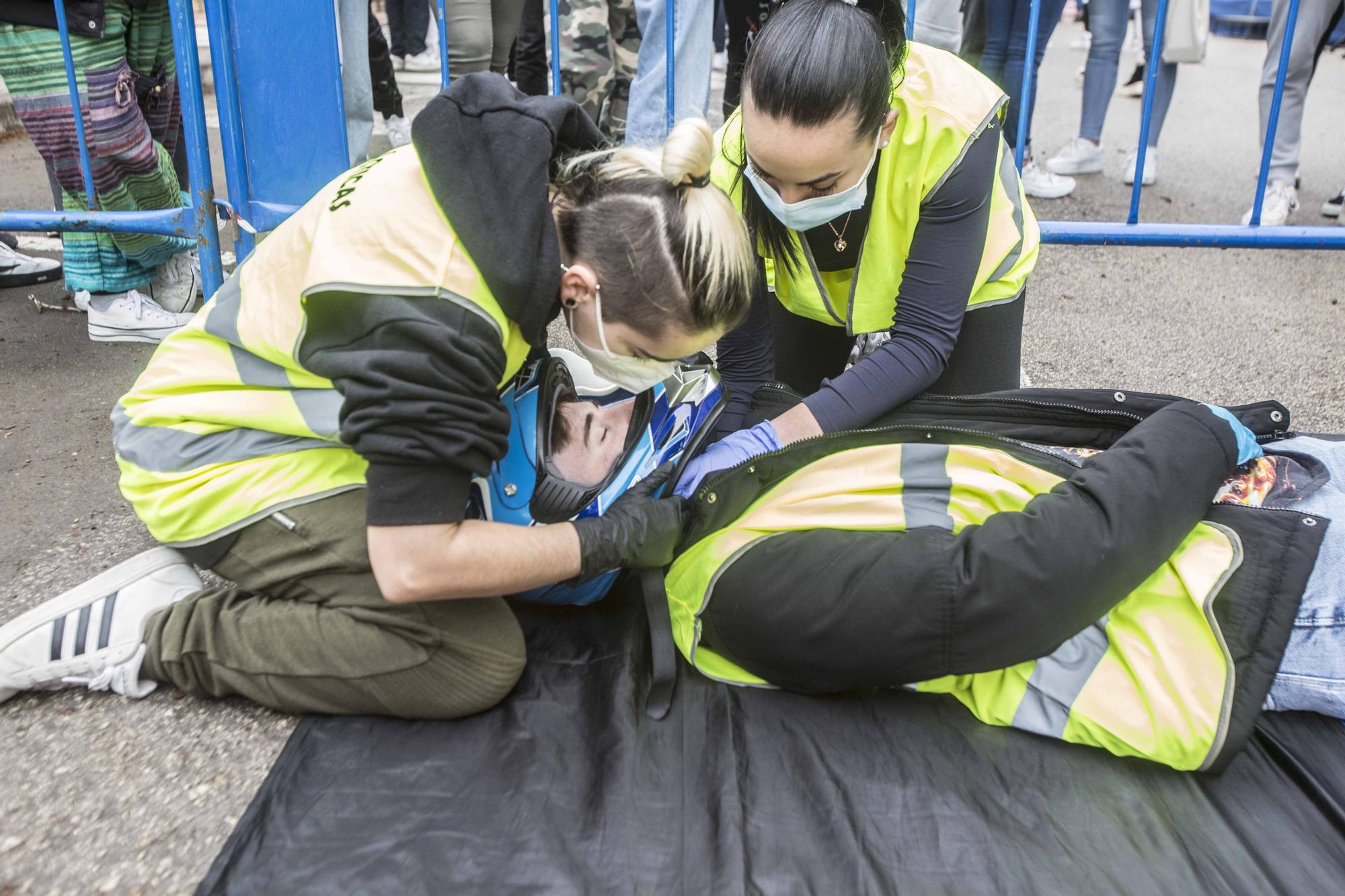 Talleres de estética, emergencias y laboratorios, en plena calle de Alicante