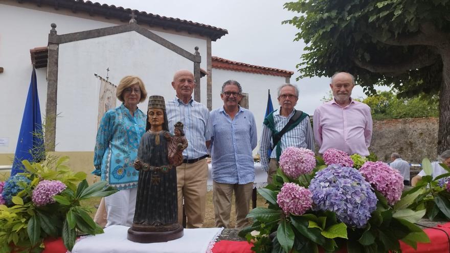 En imágenes: así celebró la Cofradía de Loreto su fiesta del Bollu