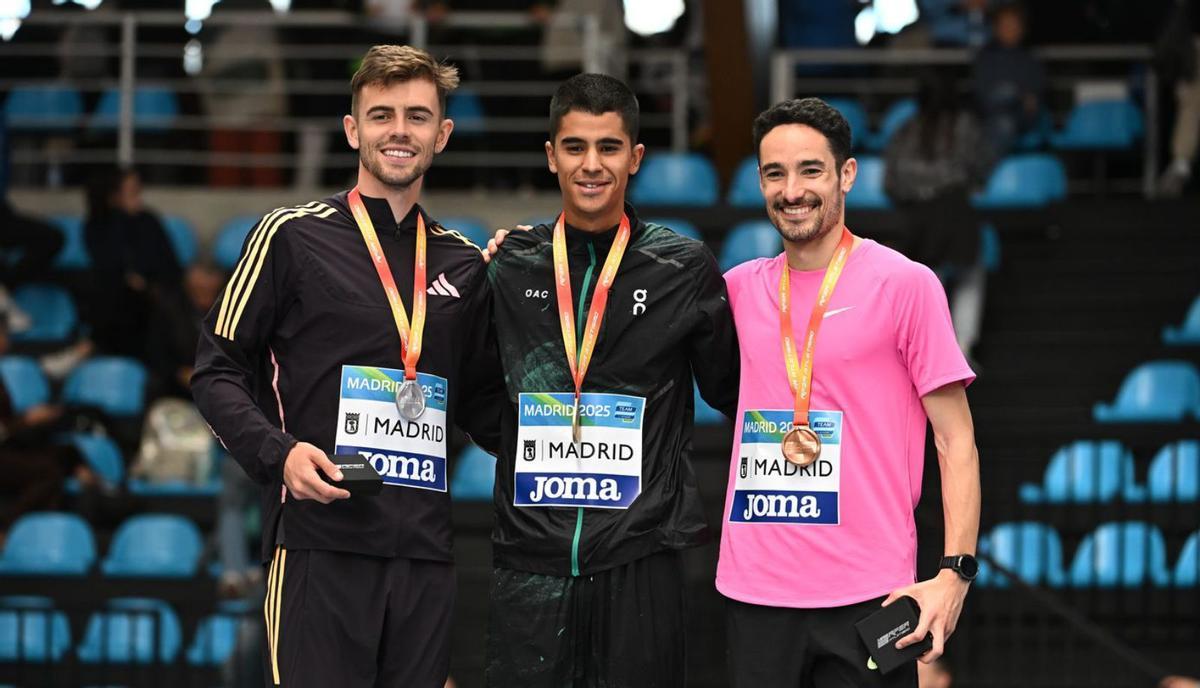 Ben, Attaoui y Fontes, en el podio de los 1.500 metros. | Efe