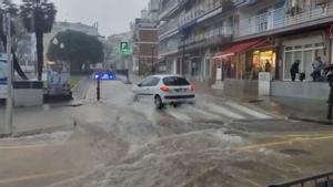 Catalunya tanca més de 400 escoles i demana el teletreball a nou comarques