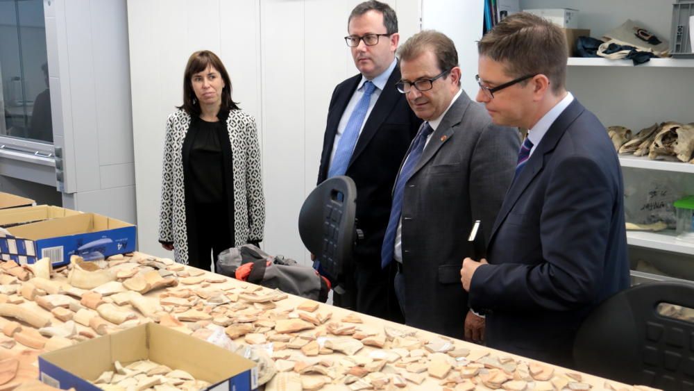 Visita a la sala de disección de la Facultad de Medicina de la UIB