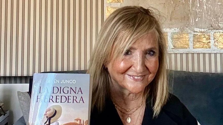 Belén Junco, periodista y escritora, presenta libro en Gijón: "Me dicen que soy una narradora de emociones; busco entretener y apasionar"