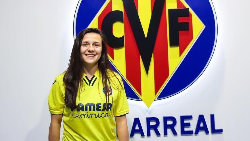 Lucía Gómez, procedente del Levante, se convirtió en el primer refuerzo del Villarreal  femenino de la temporada 2022/23.