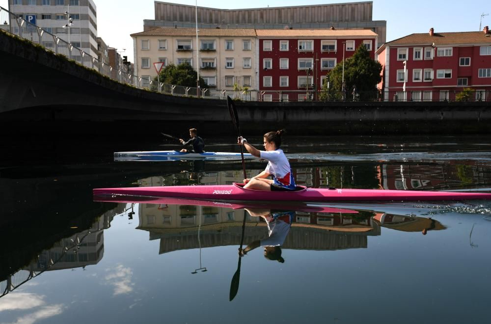 Dragado del Lérez | Los lodos dificultan los entrenamientos de piragüistas de élite de Pontevedra