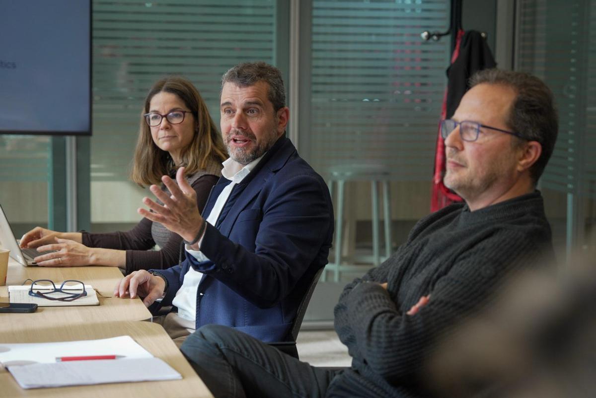 El director general de la Fundació Barcelona Capital Nàutica (FBCN), Laureà Fanega, en el Consejo de Expertos de la Economía Azul del Foro del Mediterráneo, reunido en la sede de El Periódico.
