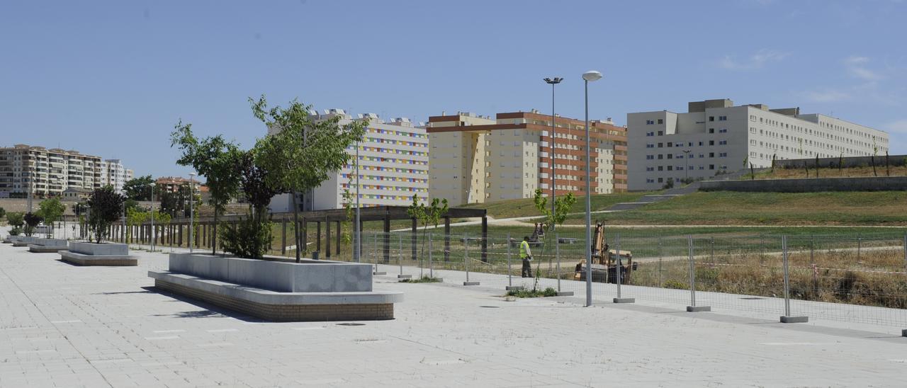 Bloques de viviendas en la urbanización El Junquillo de Cáceres.
