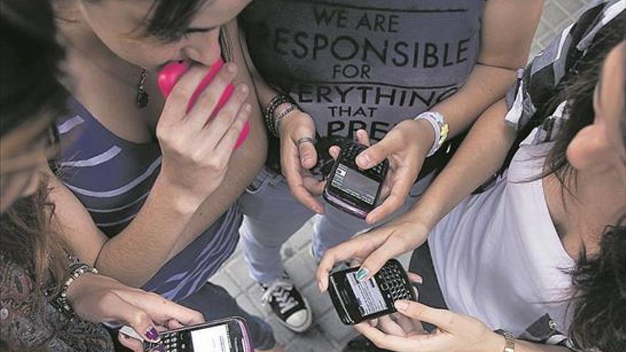 Alerta por los menores que cuelgan fotos sexuales a cambio de ‘likes’