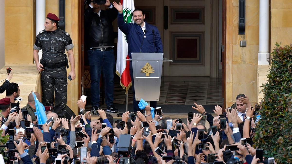 Hariri renuncia temporalmente a dimitir a petición del presidente libanés