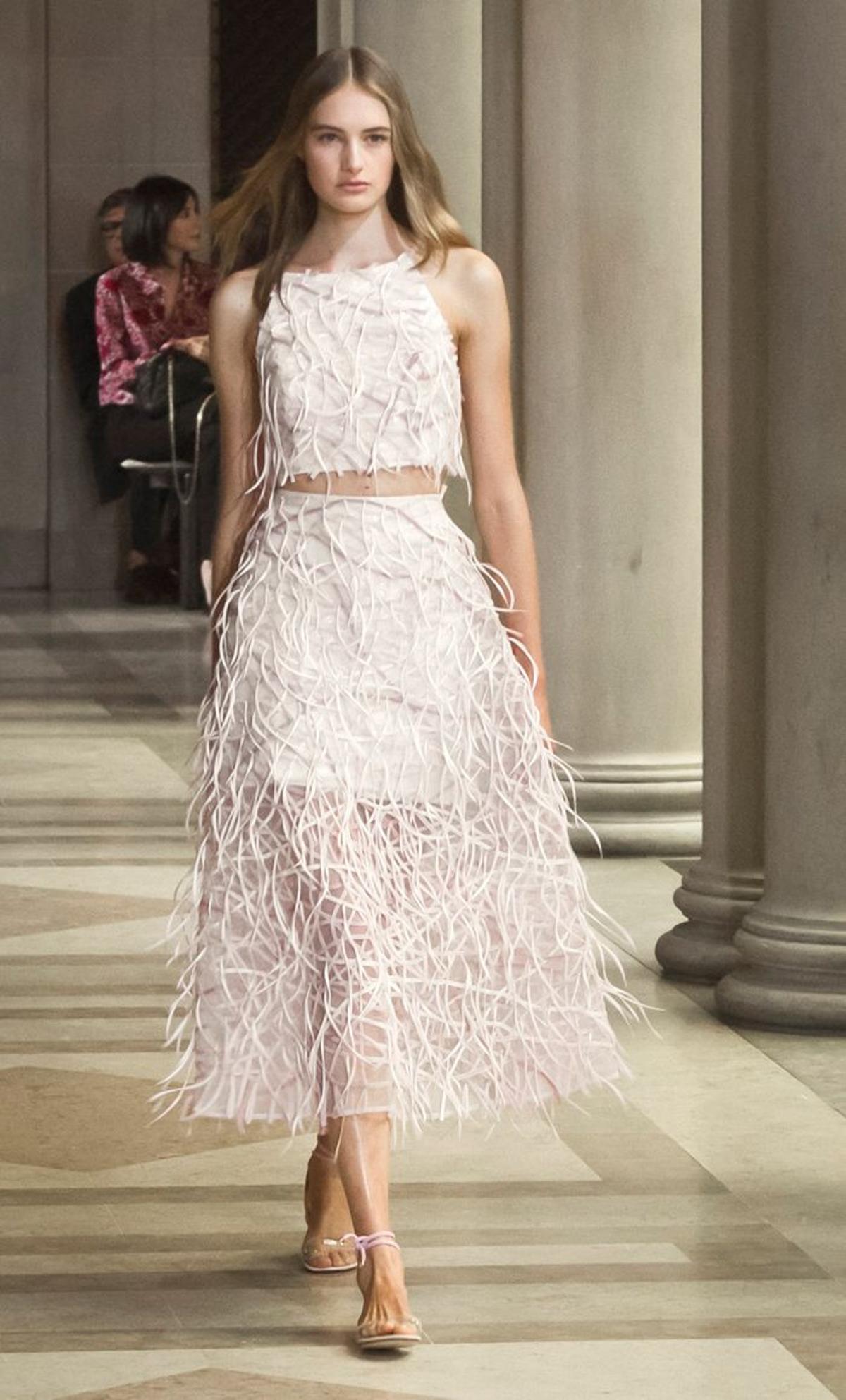 Nueva York Fashion Week: Carolina Herrera, tonos rosas