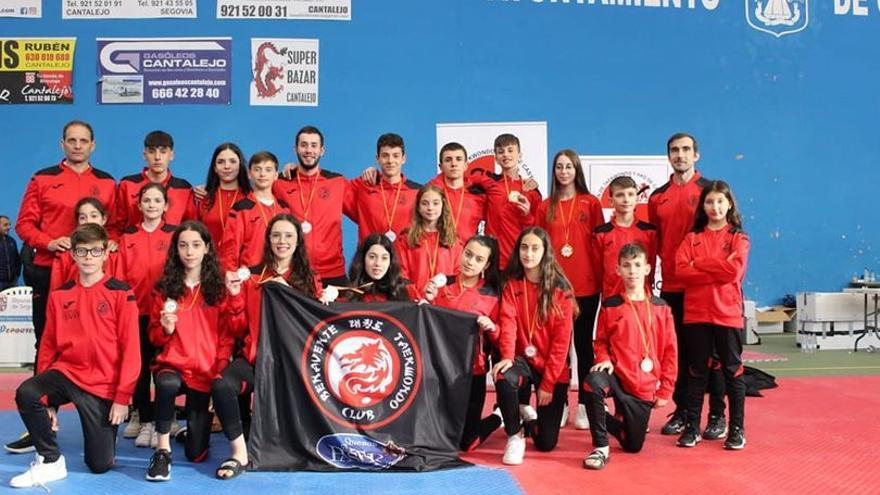 Quince medallas para el Club Taekwondo Benavente en Cantalejo