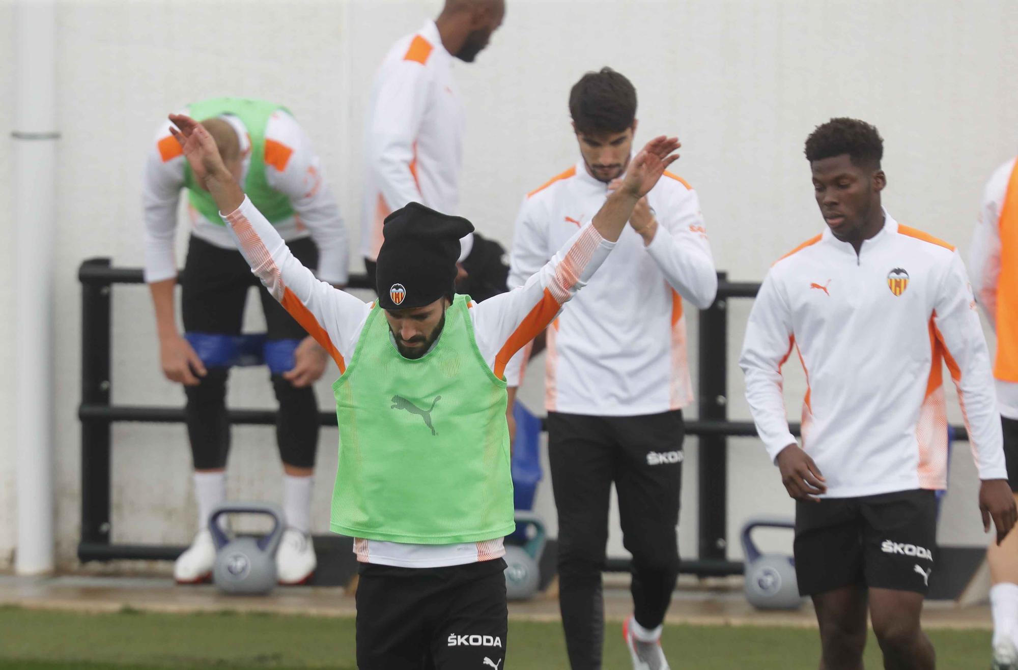 Última sesión antes del partido frente a la Real Sociedad para el Valencia