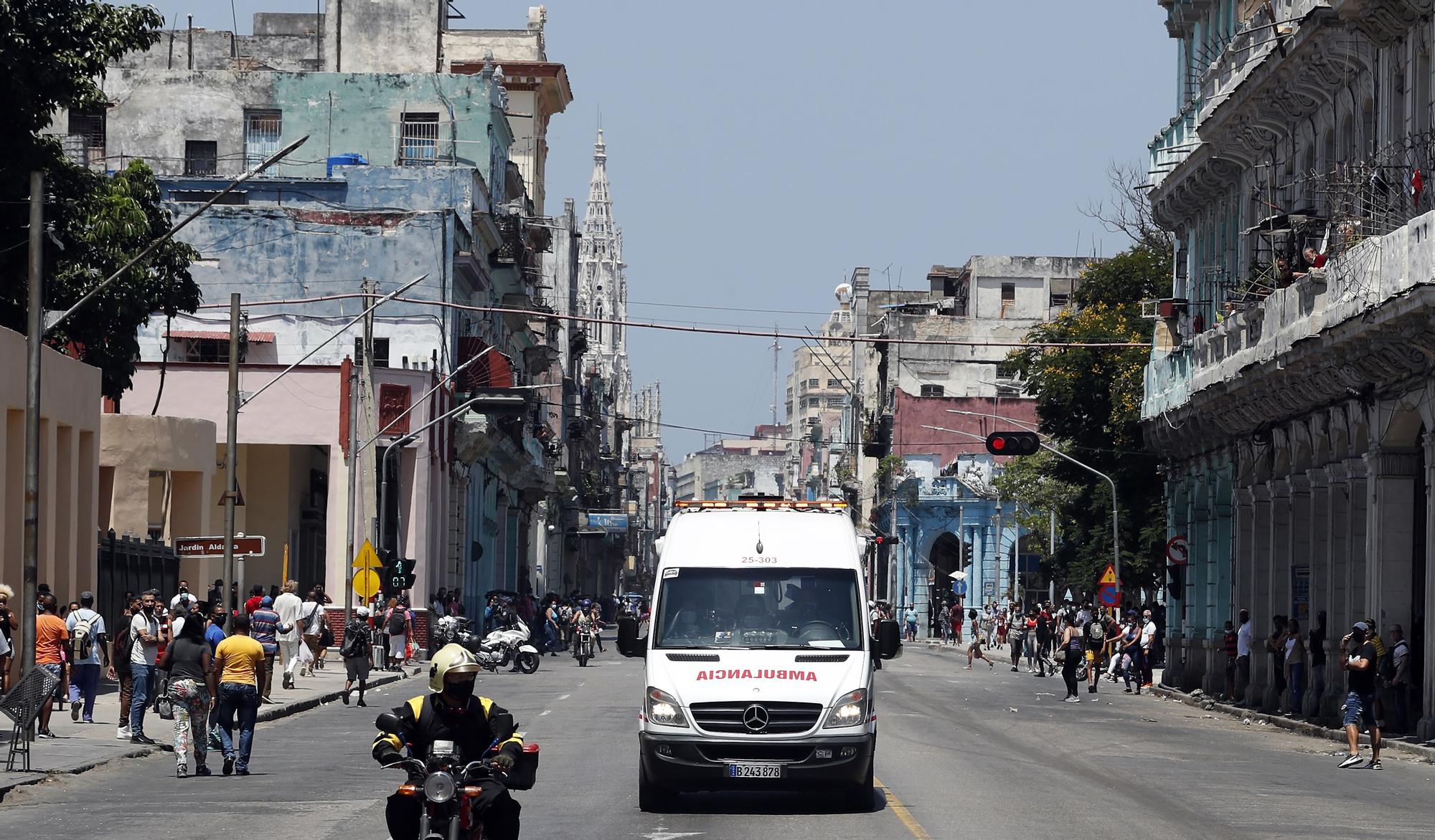 Una explosión destroza un hotel de lujo en el centro de La Habana