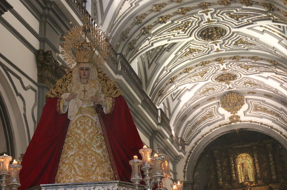 Rosario público con la Virgen de Lágrimas y favores