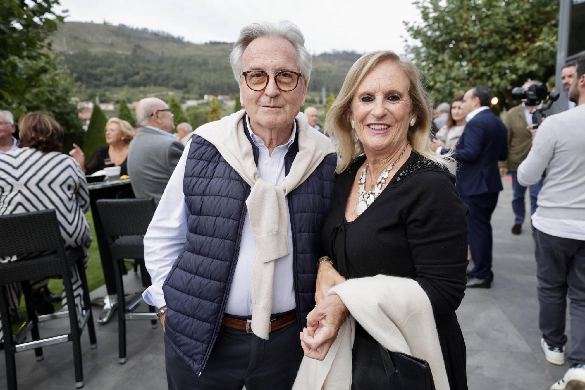 El 50 aniversario de los reyes del vermú de Oviedo: la fiesta de La Paloma en Casa Lobato.