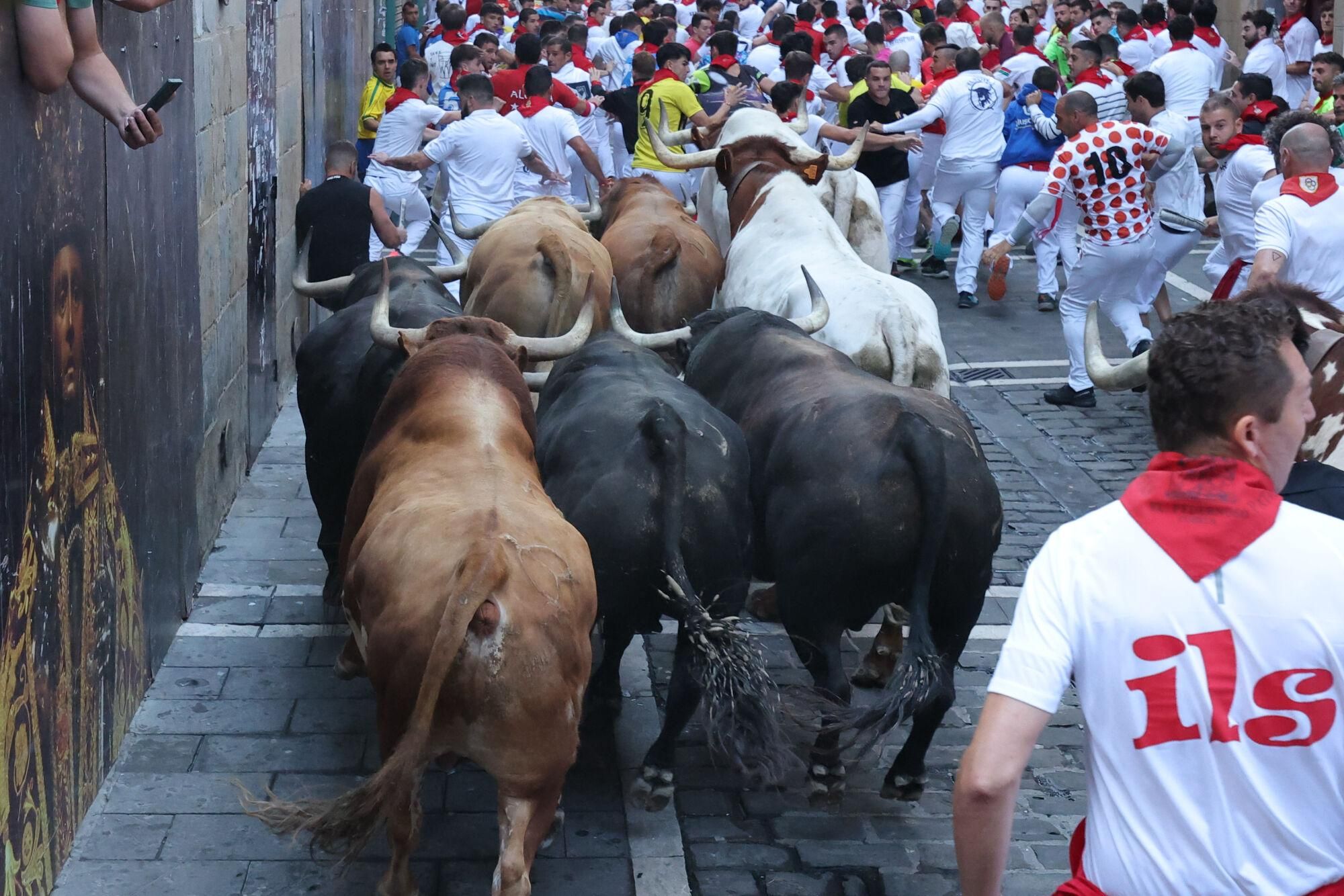El quinto encierro de los Sanfermines 2025, en imágenes.