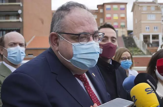 Las diligencias por la querella del PP de Benavente por el centro de diálisis cumplen tres años