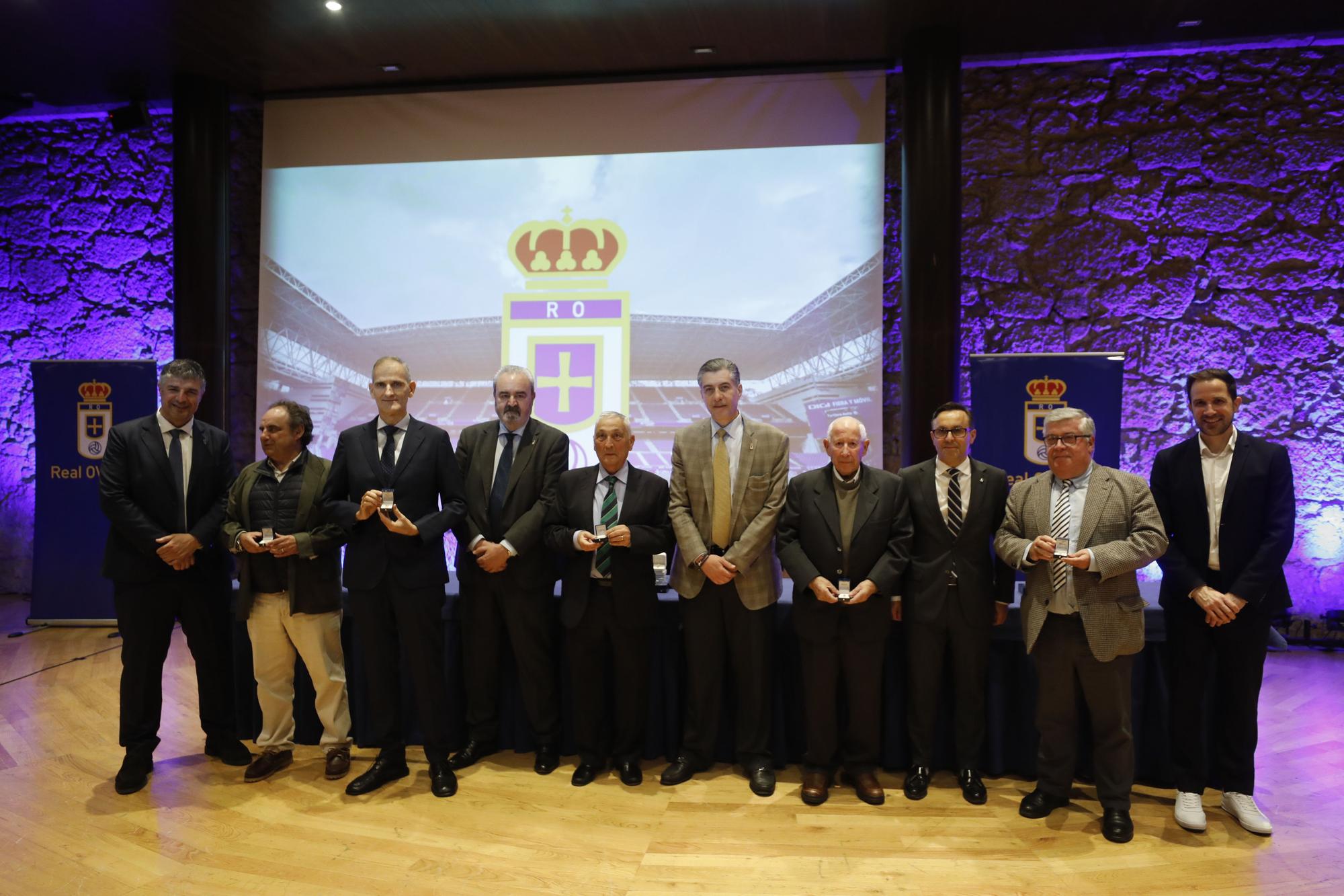 EN IMÁGENES: El Oviedo homenajea a sus abonados más antiguos