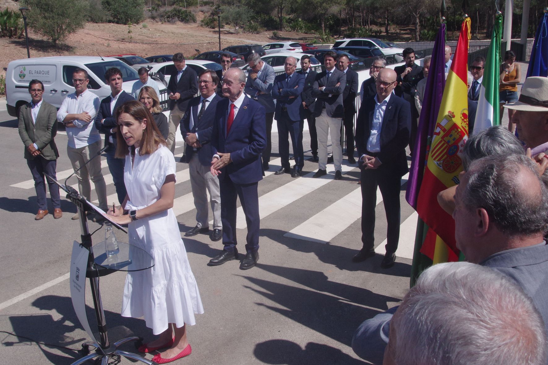 Inauguración del cementerio de mascotas de Málaga