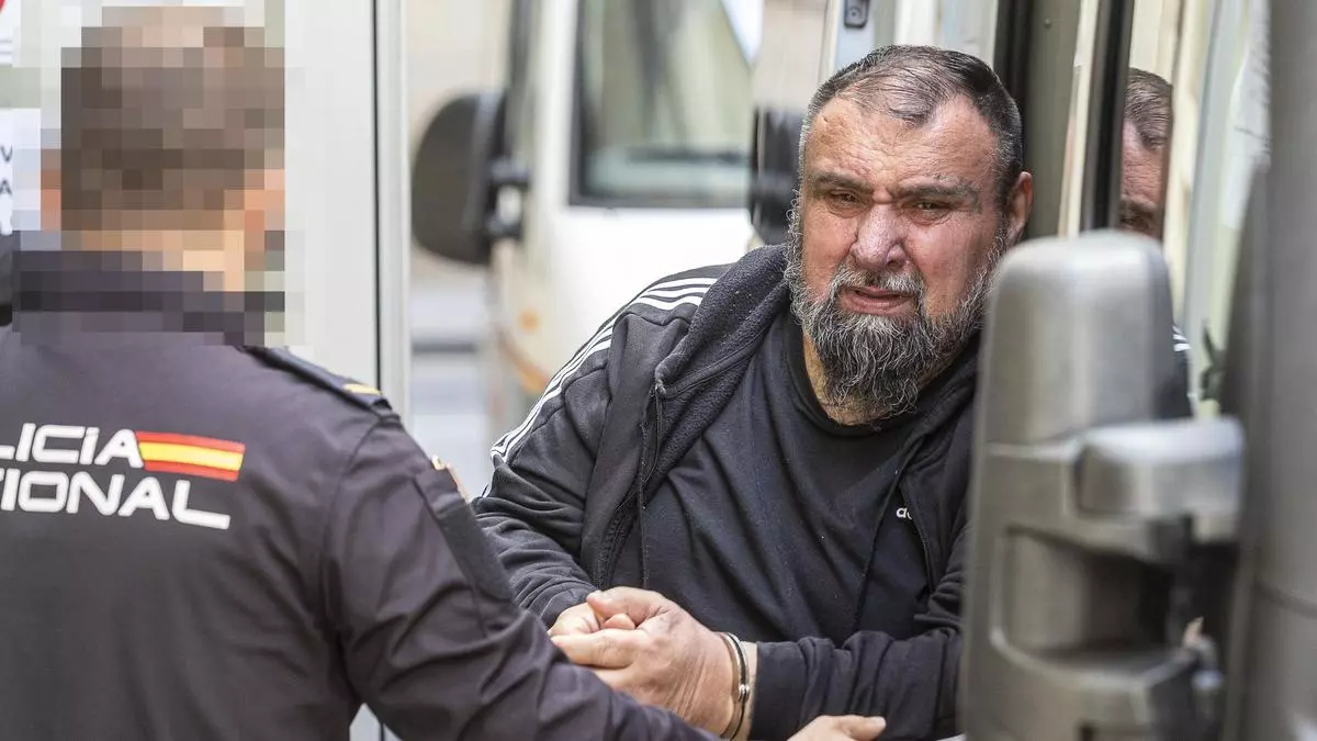 'El Padrino' de la prostituci車n rumana evita la prisi車n en Alicante y ser芍 expulsado del pa赤s diez a?os