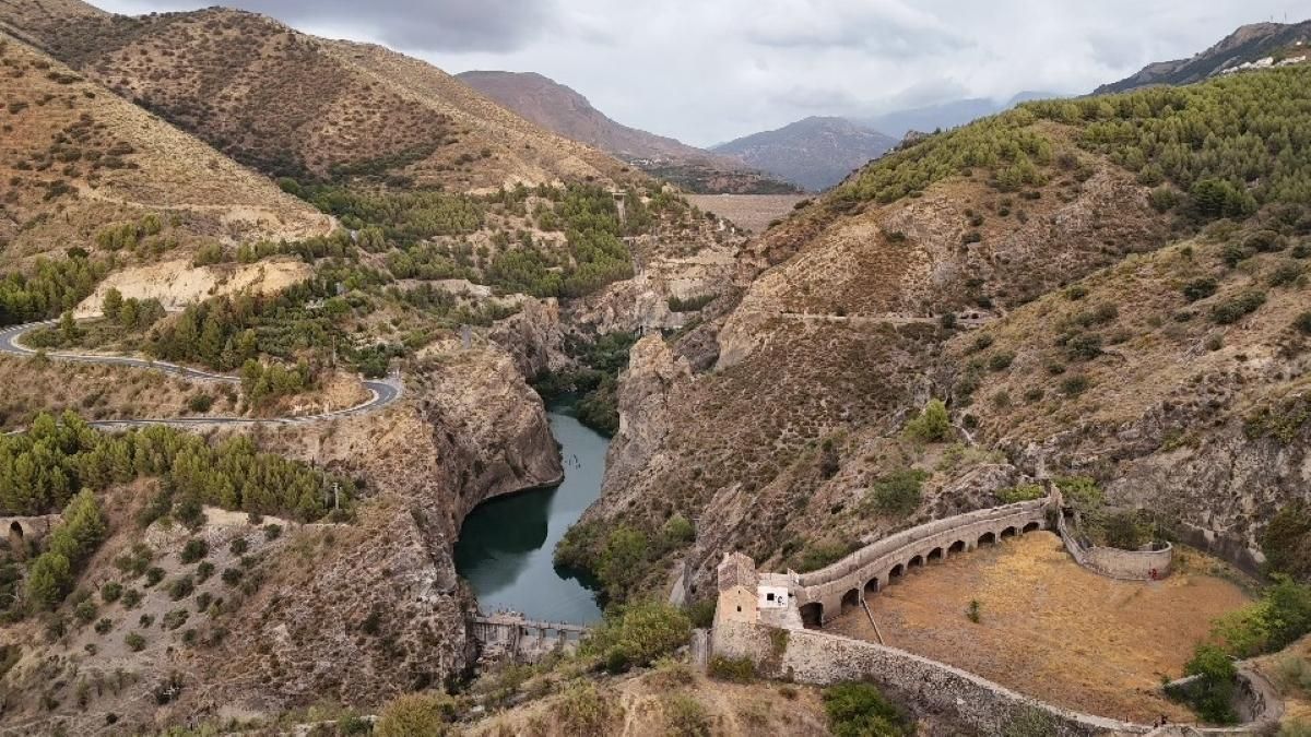 El Pueblo Mágico de Granada que te enamorará con su gastronomía: un lugar de esencia rústica con pinceladas de modernidad