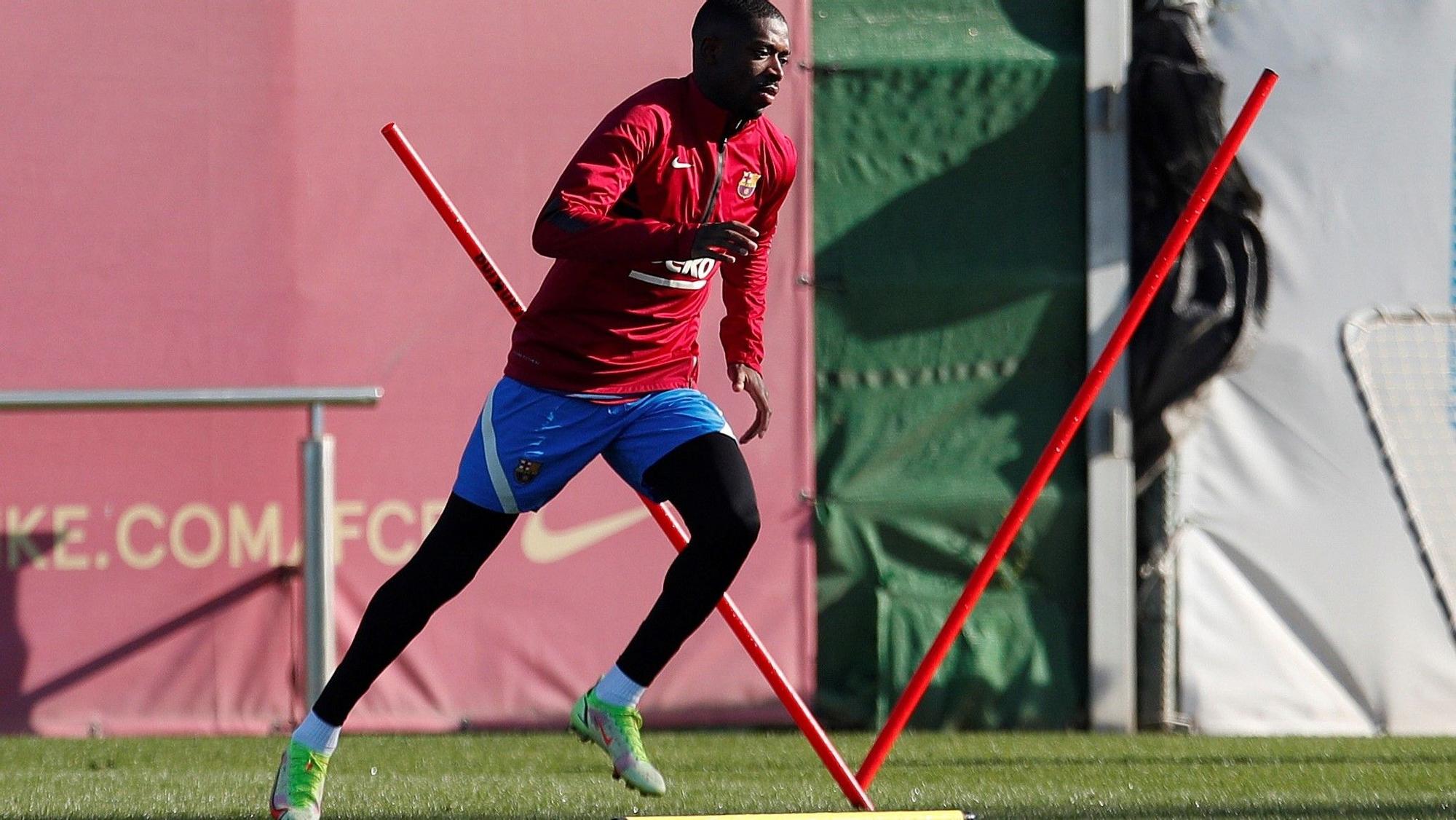 Ousmane Dembélé, durante el entrenamiento de este sábado.