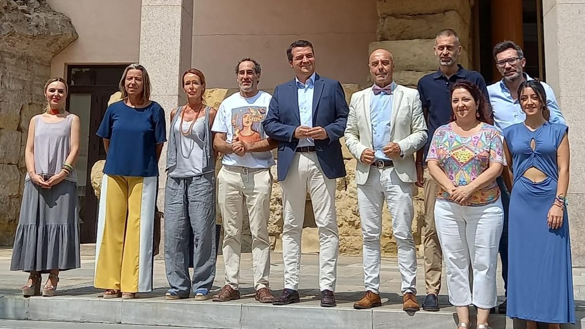 Concejales de PP, PSOE y Hacemos Córdoba, tras la lectura del manifiesto el Día del Orgullo en el Ayuntamiento de Córdoba.