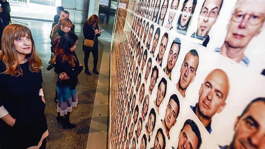 La directora general de Políticas Culturales de la Junta de Castilla y León inaugura la muestra.