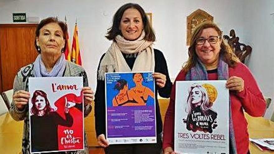 Dolors Fernández (Espai Dones), Vanessa Parellada (Igualdad) y Azucena Carrasco (técnica).