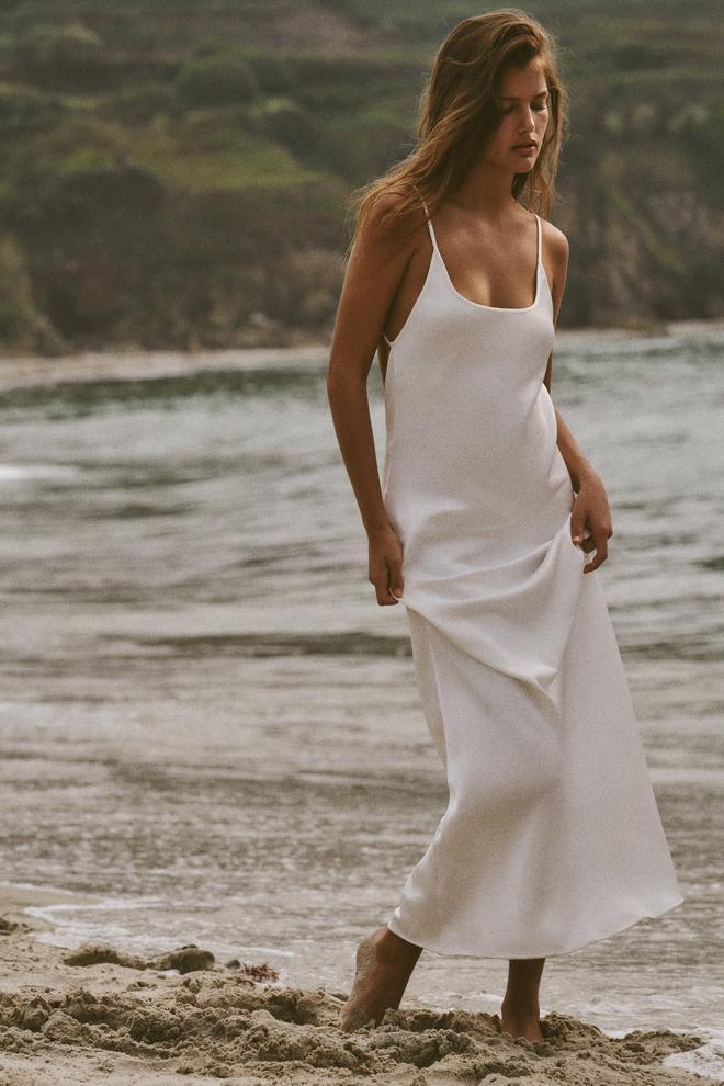 Vestido de novia para boda civil de Zara: la versión más minimalista