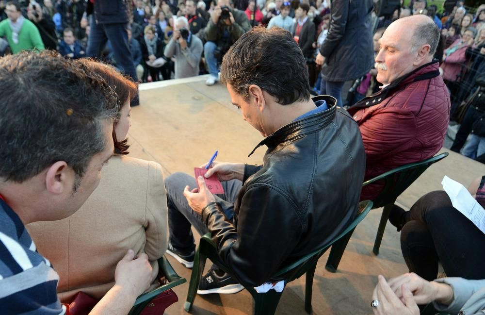 Acto político de Pedro Sánchez en El Entrego