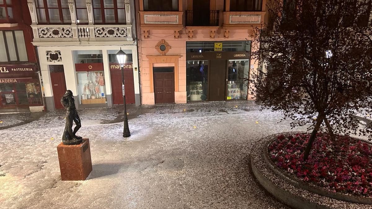VÍDEO | Las imponentes imágenes de la brutal granizada de esta madrugada en Zamora