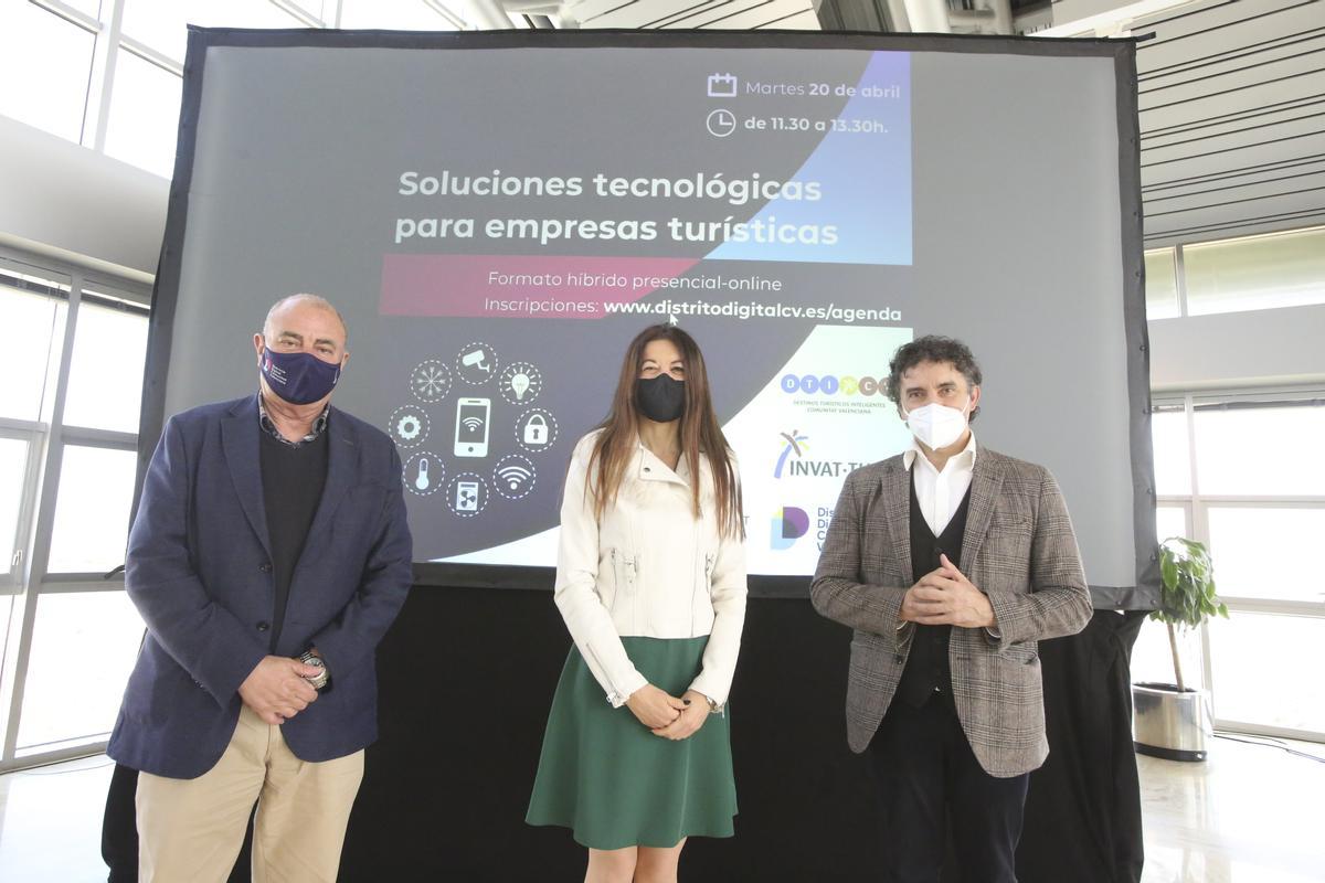 Antonio Rodes, Carolina Pascual y Franscesc Colomer.