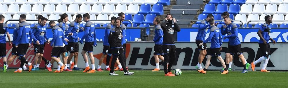 El Dépor se entrena antes de recibir al Barça