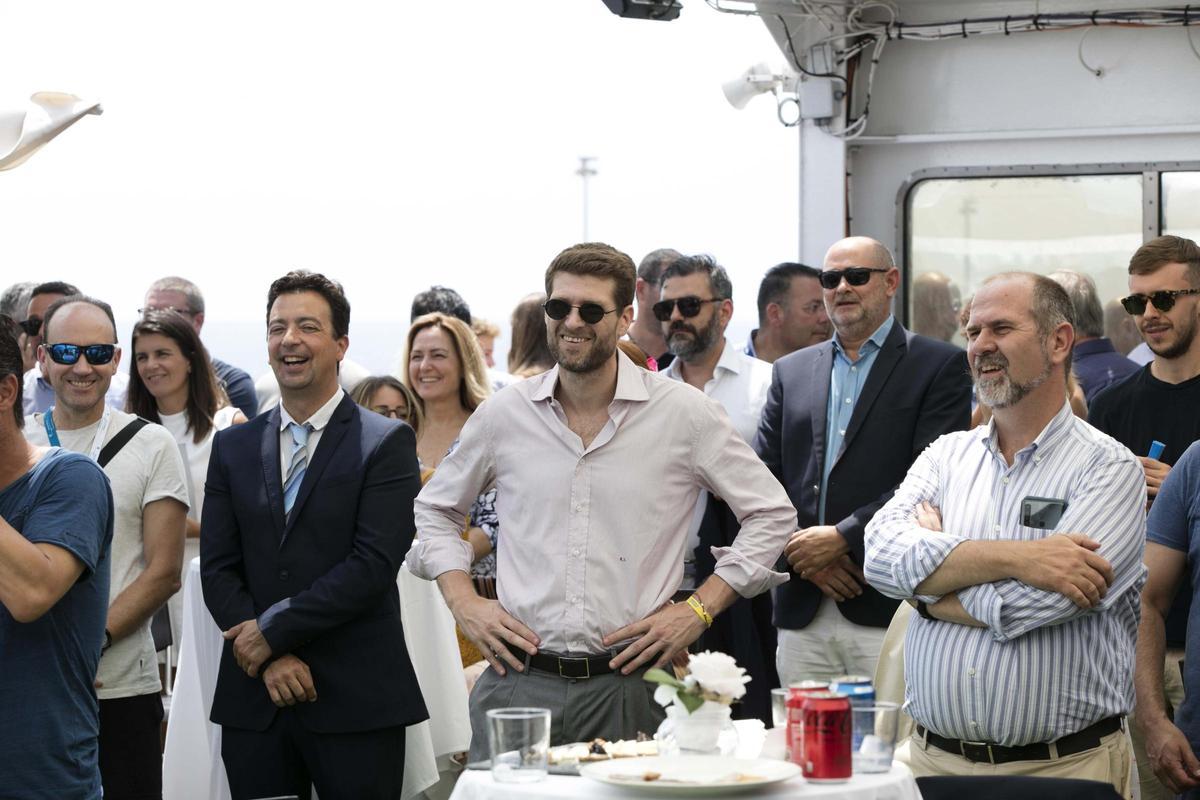 Galería de imágenes de los barcos de Transmediterránea en el puerto de Ibiza Galería de imágenes de los barcos de Transmediterránea en el puerto de Ibiza