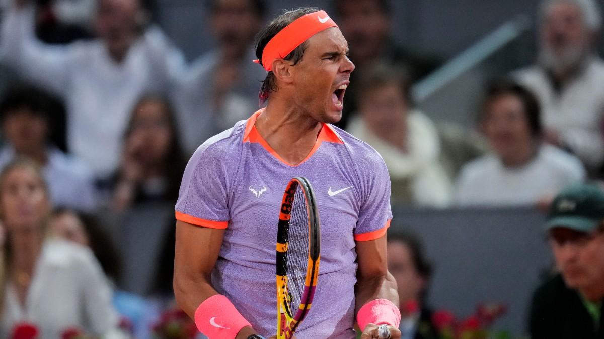 Rafa Nadal celebra un punto ante De Miñaur en Madrid
