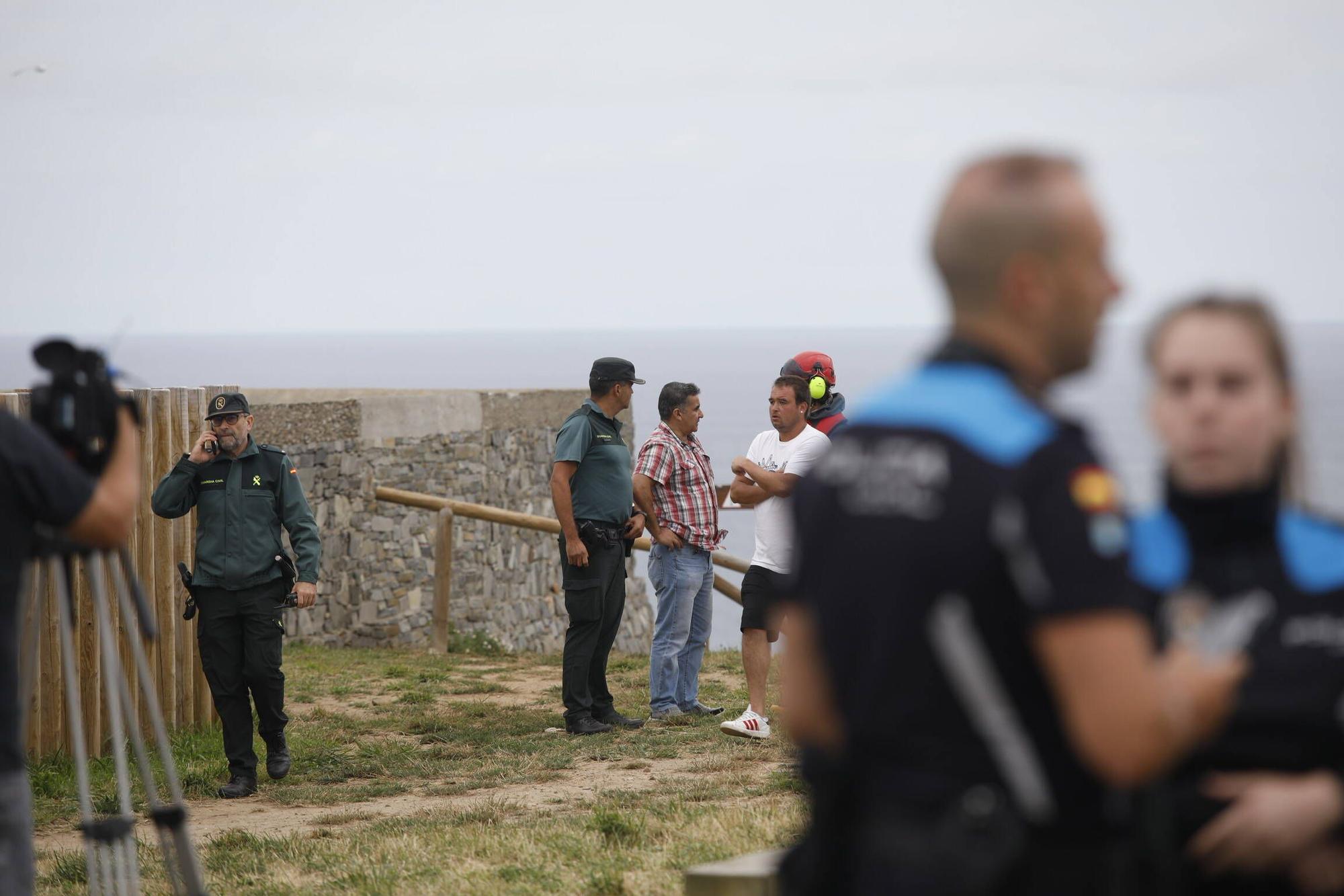 EN IMÁGENES: la búsqueda del alcalde de Soto del Barco en cabo Vidío