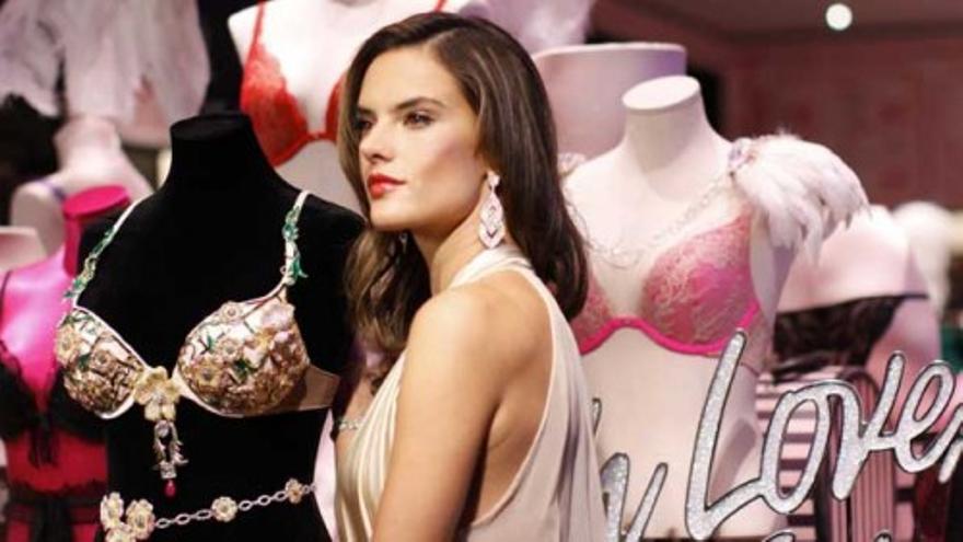 La modelo Alessandra Ambrosio lucirá el lujoso sujetador de Victoria&#039;s Secret