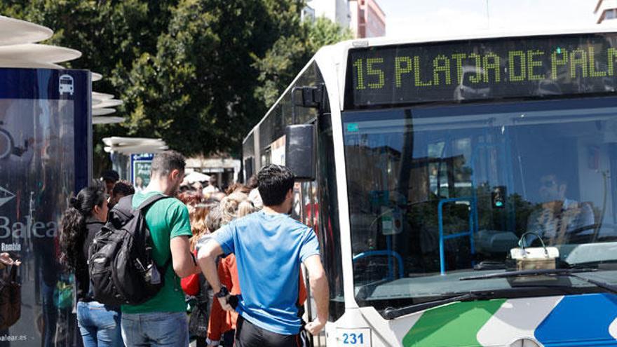 Cort incrementa hasta los 13 años la gratuidad para viajar en bus