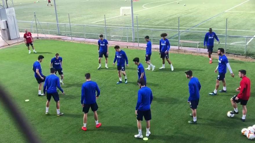 El Valencia CF empieza a preparar el partido ante el Arsenal